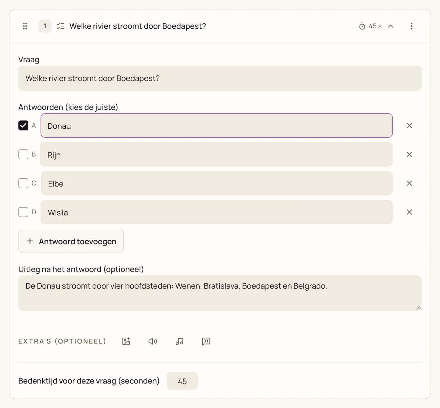 De editor van Kwishetwel met een meerkeuzevraag over de Donau, de bedenktijd en een uitleg bij het antwoord